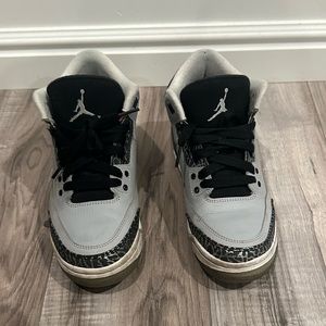 Air Jordan 3 size 5Y